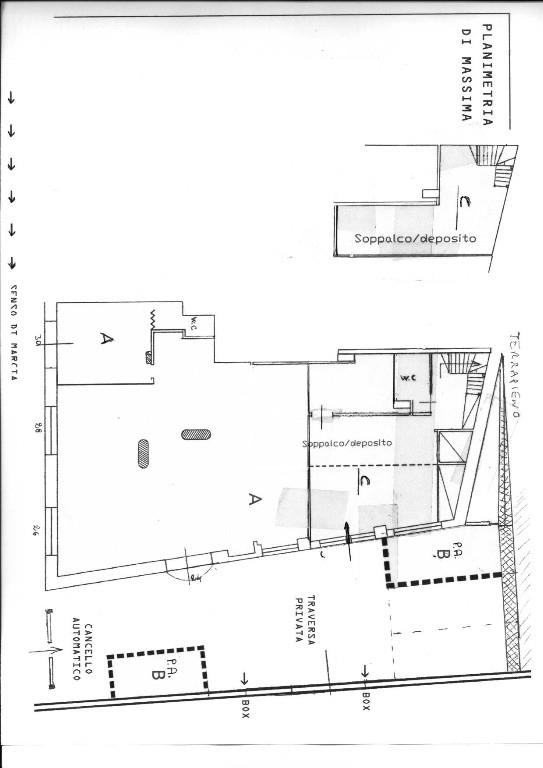 locale commerciale in vendita a Salerno in zona Centro Città