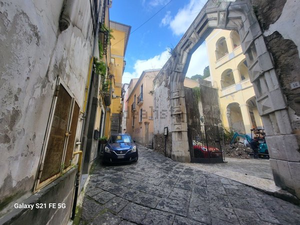 appartamento in vendita a Salerno in zona Centro Città