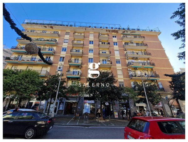 appartamento in vendita a Salerno in zona Centro Città