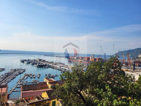 appartamento in vendita a Salerno in zona Centro Città