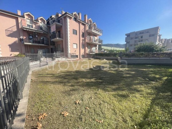 appartamento in vendita a Salerno in zona Pastena