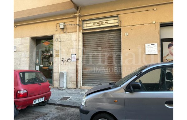 negozio in vendita a Salerno