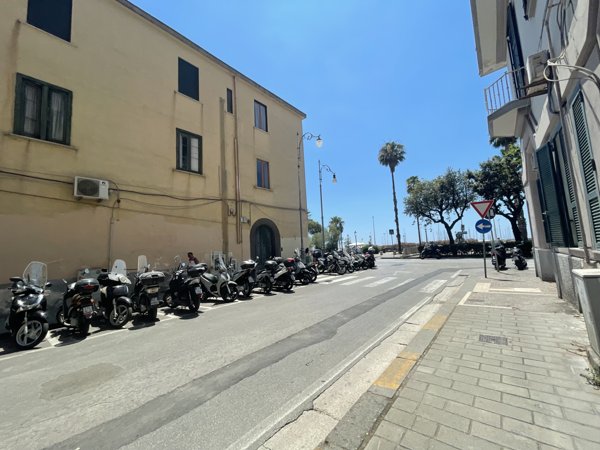 negozio in vendita a Salerno