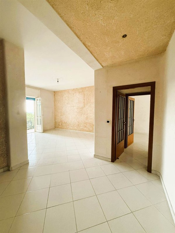 appartamento in vendita a Salerno in zona Brignano / Piezzo