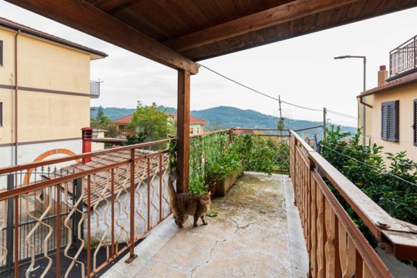 casa indipendente in vendita a Salerno in zona Ogliara