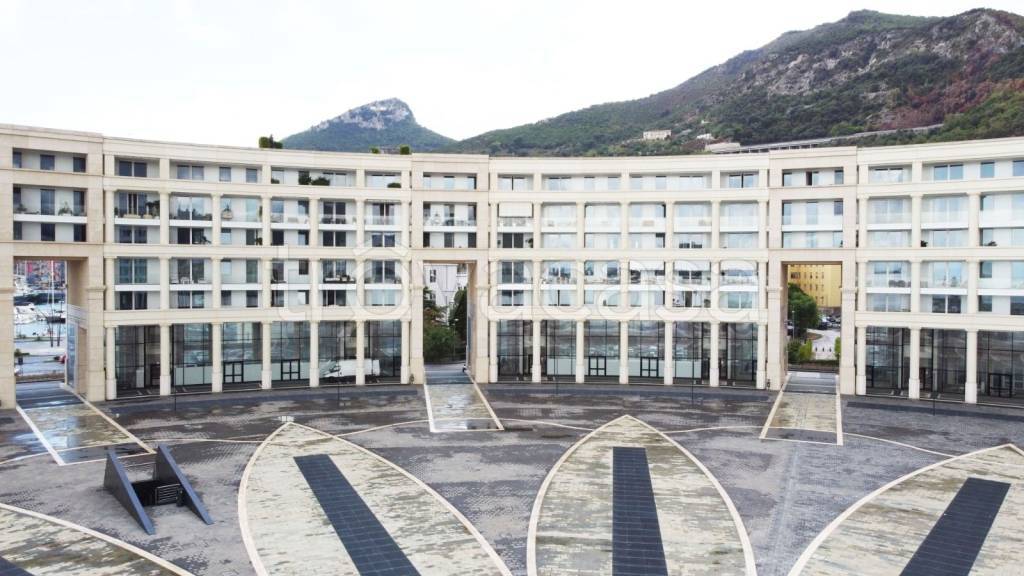 appartamento in vendita a Salerno in zona Centro Città