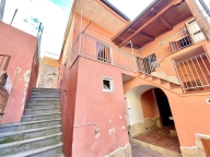 casa indipendente in vendita a Salerno
