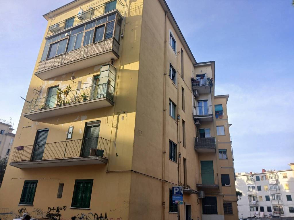 appartamento in vendita a Salerno in zona Calcedonia