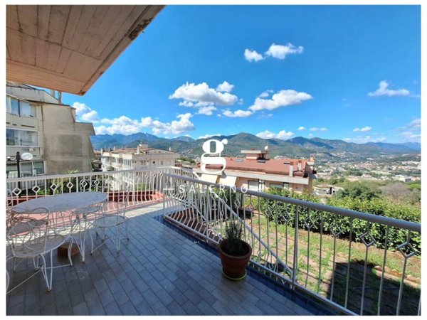 appartamento in vendita a Salerno in zona Ogliara