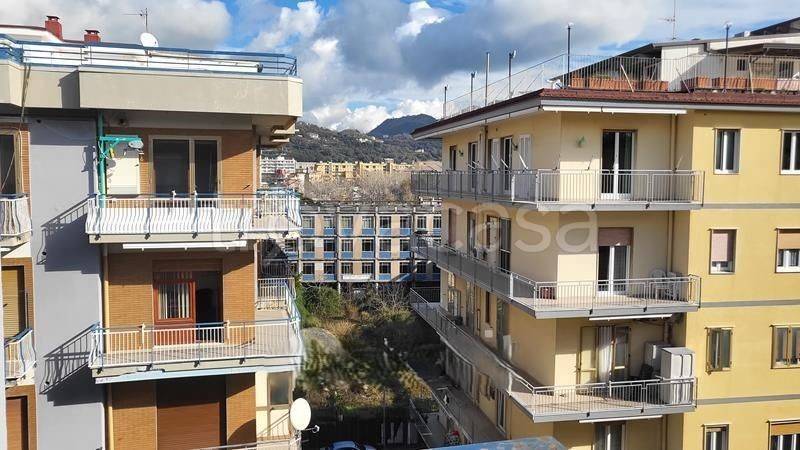 appartamento in vendita a Salerno in zona Mercatello