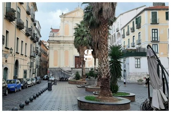 appartamento in vendita a Salerno in zona Centro Città
