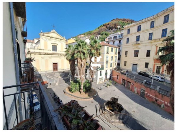 appartamento in vendita a Salerno in zona Centro Città