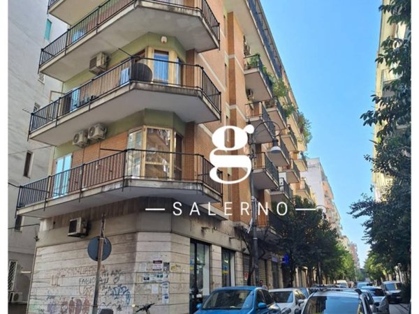 appartamento in vendita a Salerno in zona Centro Città