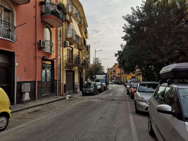locale commerciale in vendita a Salerno