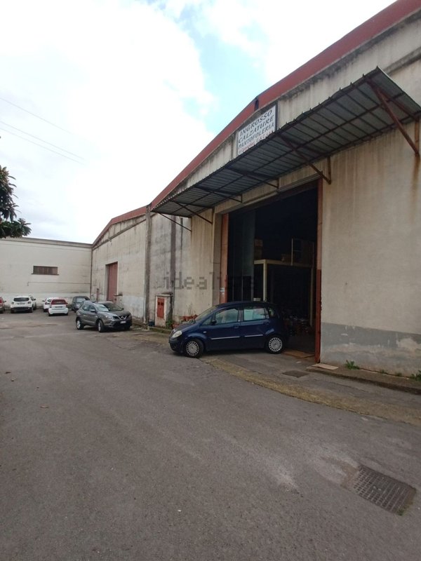 negozio in vendita a Salerno