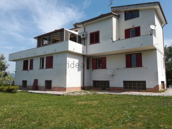 casa indipendente in vendita a Salerno