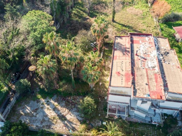 intera palazzina in vendita a Salerno in zona Zona Industriale