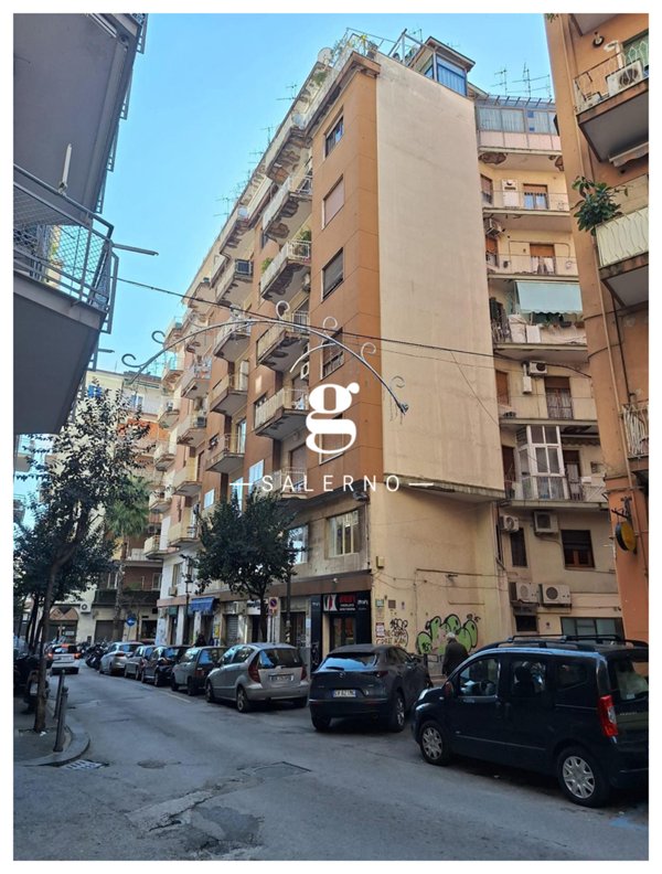 quadrivano in vendita a Salerno in zona Centro Città