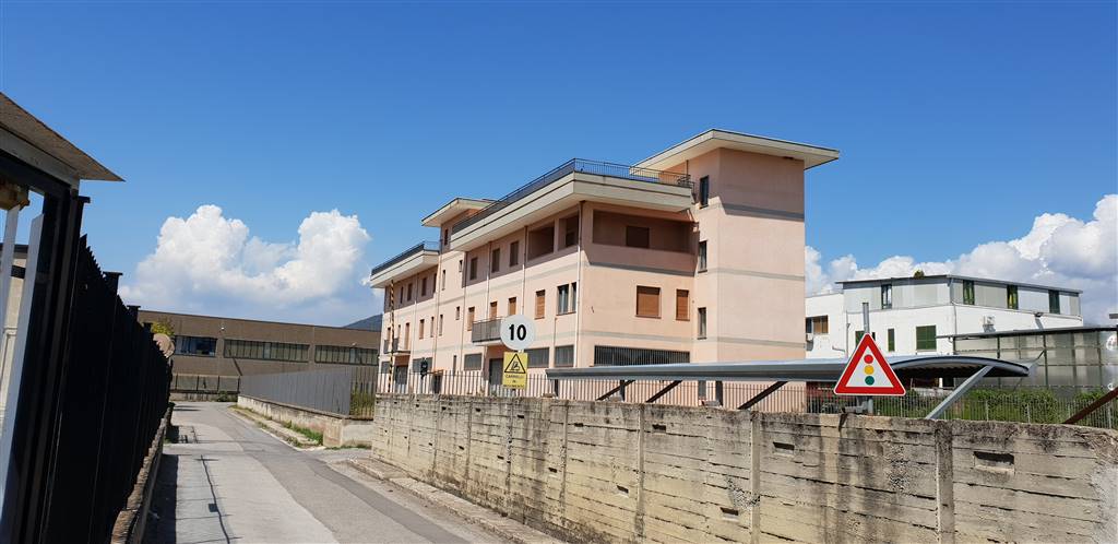 ufficio in vendita a Salerno in zona Zona Industriale