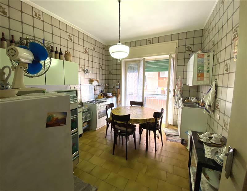appartamento in vendita a Salerno in zona Centro Città