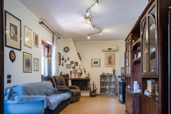 casa indipendente in vendita a Salerno