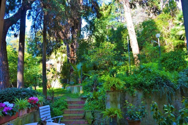 casa indipendente in vendita a Salerno in zona Sala Abbagnano