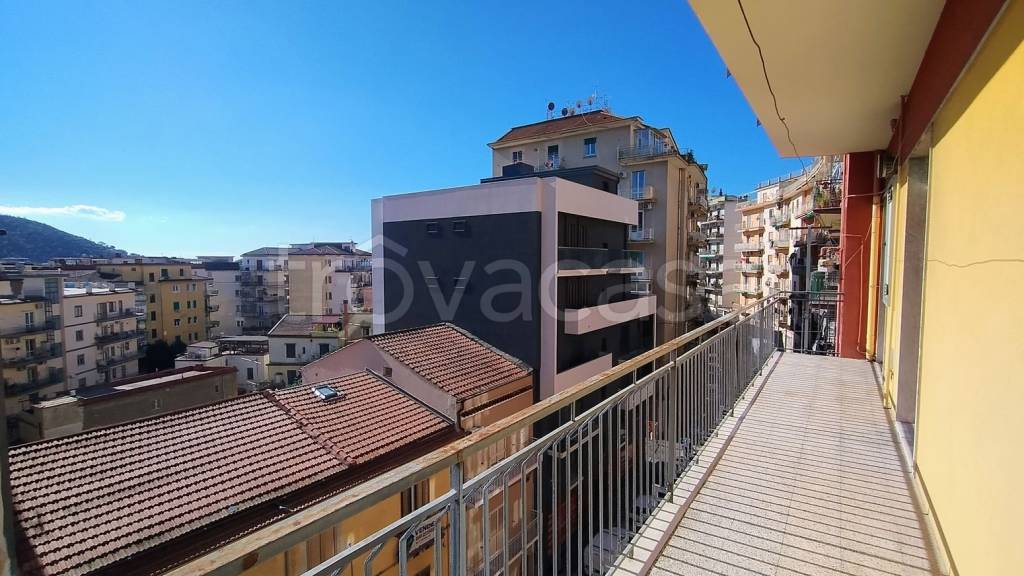 appartamento in vendita a Salerno in zona Centro Città