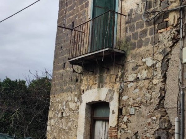 casa indipendente in vendita a Salerno in zona Irno