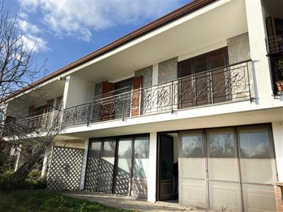 casa indipendente in vendita a Salerno