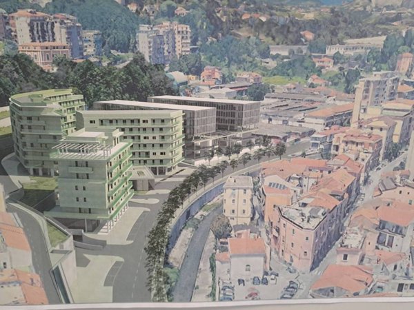 ufficio in vendita a Salerno in zona Irno