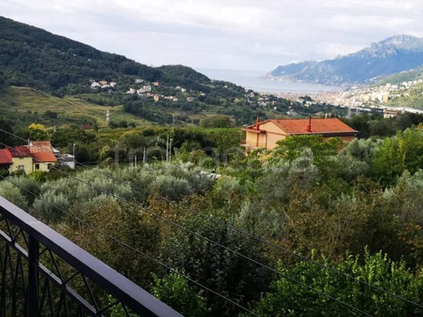 appartamento in vendita a Salerno in zona Ogliara