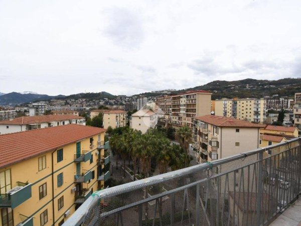 appartamento in vendita a Salerno in zona Pastena
