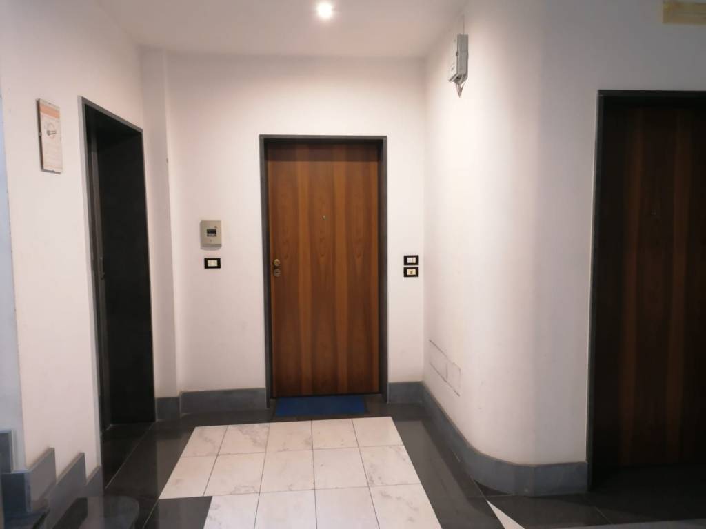ufficio in vendita a Salerno in zona Ogliara