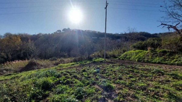 casa indipendente in vendita a Salerno in zona Piegolelle-San Bartolomeo