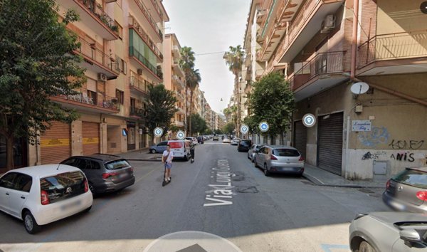 negozio in vendita a Salerno in zona Gelsi Rossi