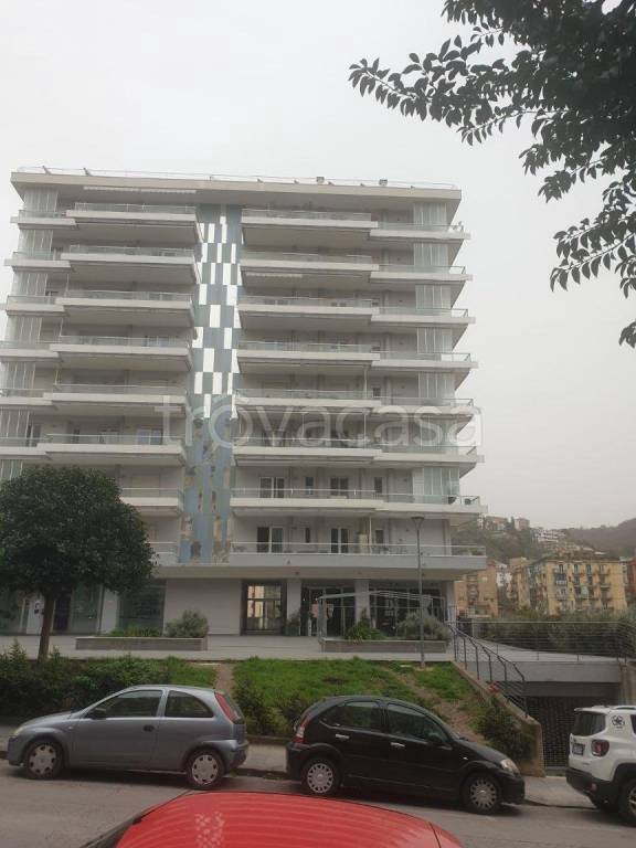 appartamento in vendita a Salerno in zona Centro Città