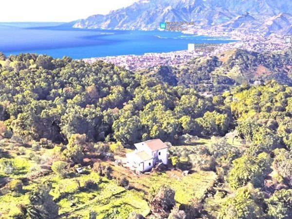 casa indipendente in vendita a Salerno in zona Giovi Altimare