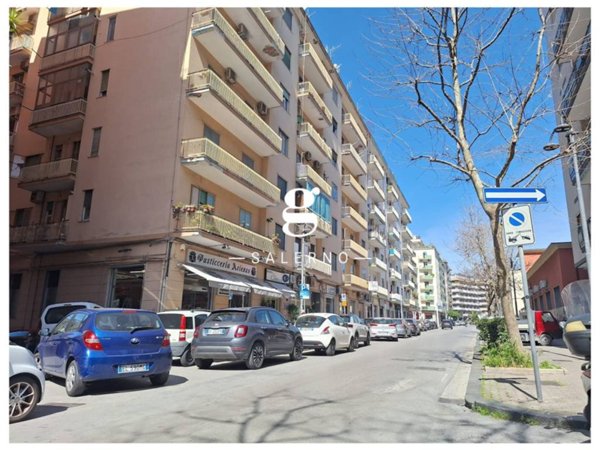 appartamento in vendita a Salerno in zona Irno
