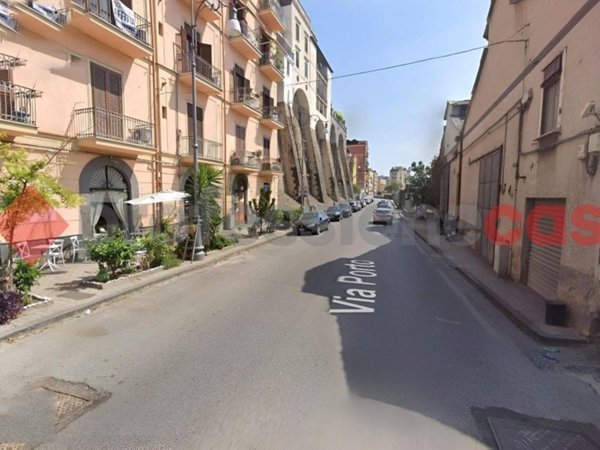 negozio in vendita a Salerno in zona Centro Città