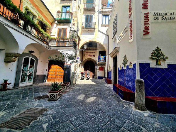 appartamento in vendita a Salerno in zona Centro Città