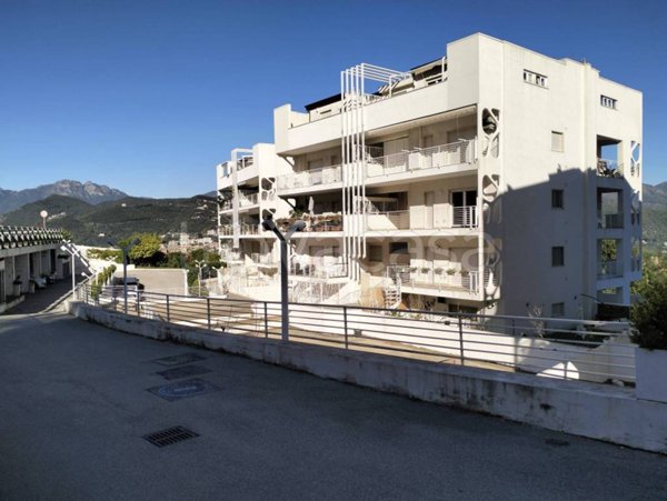 appartamento in vendita a Salerno in zona Brignano / Piezzo