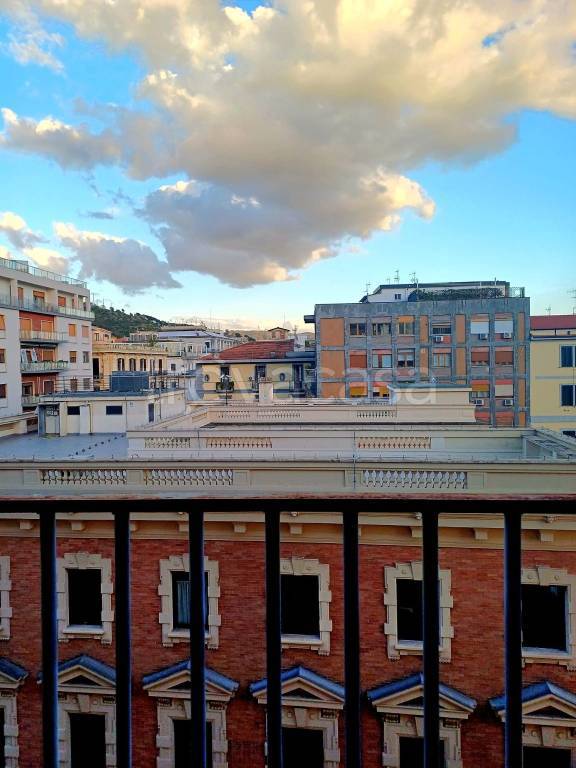 appartamento in vendita a Salerno in zona Centro Città