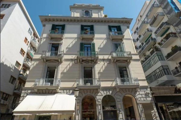 appartamento in vendita a Salerno in zona Centro Città