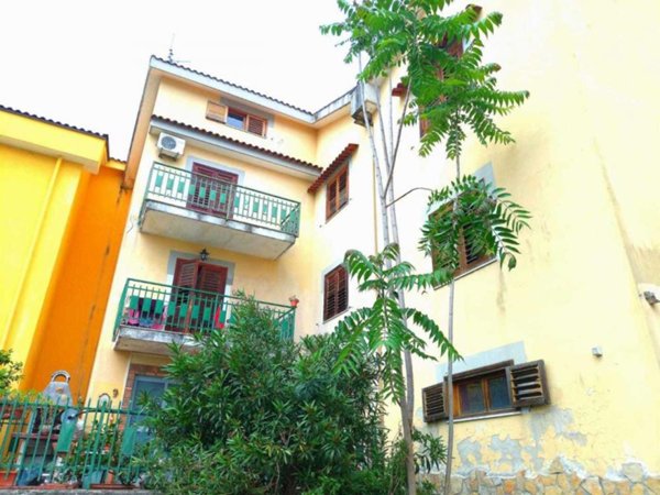 casa indipendente in vendita a Salerno