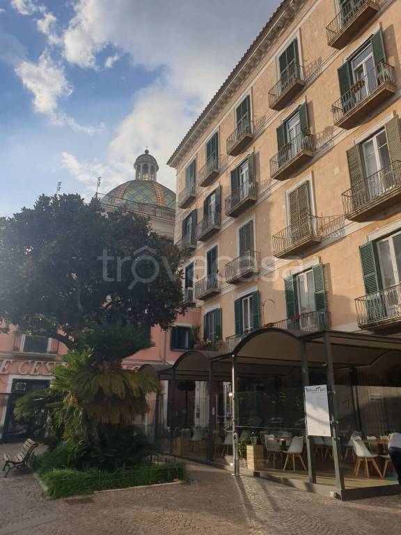 appartamento in vendita a Salerno in zona Centro Città