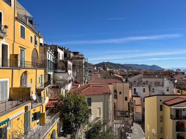 appartamento in vendita a Salerno in zona Centro Città