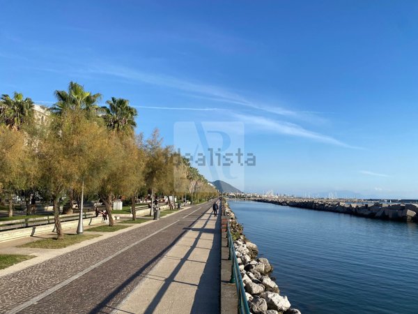 appartamento in vendita a Salerno in zona Centro Città