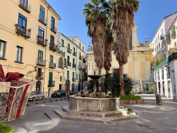 appartamento in vendita a Salerno in zona Centro Città
