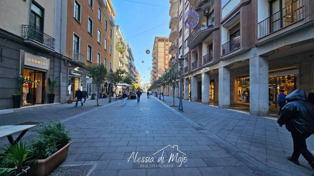 monolocale in vendita a Salerno in zona Centro Città
