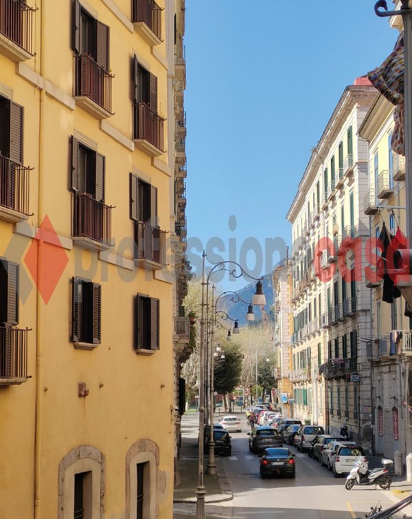 appartamento in vendita a Salerno in zona Centro Città